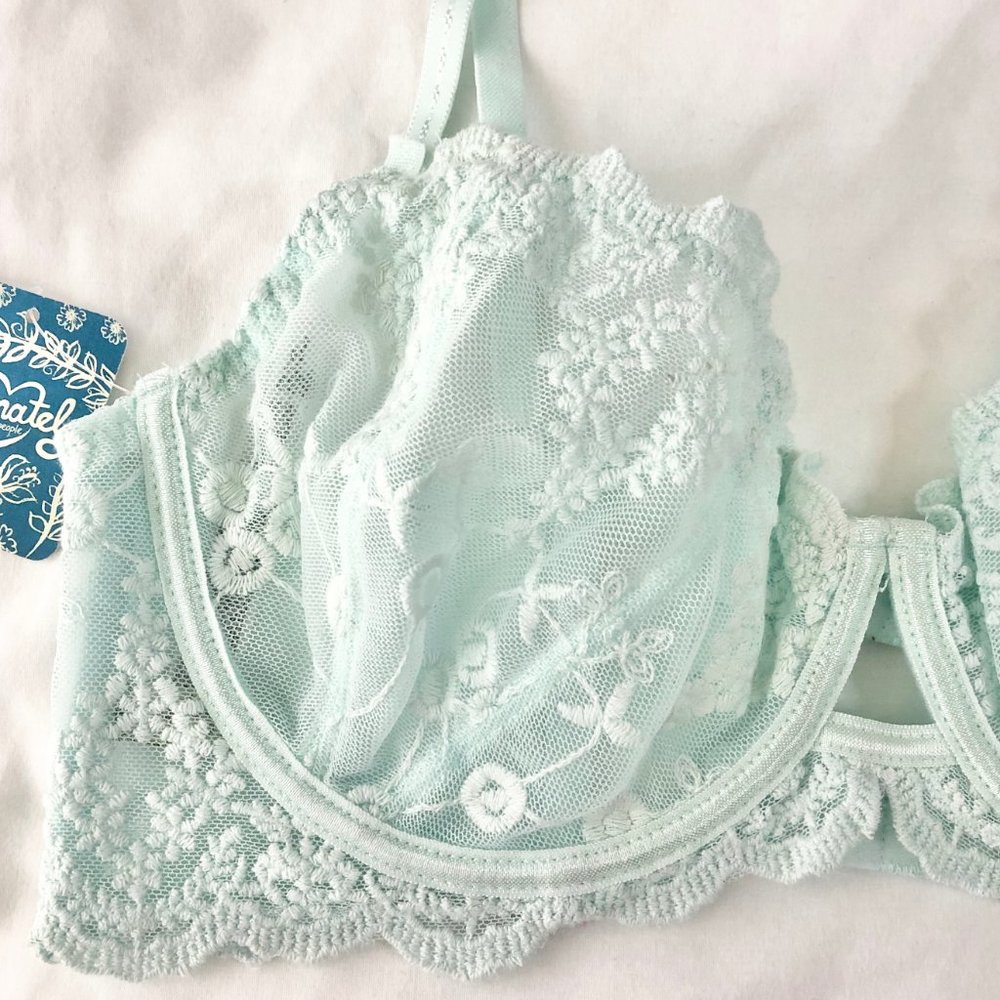 New Free People Daydreamer Ice Fog Lace Bra - Picture 4 of 14